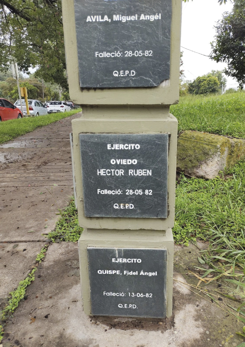 Homenaje a miembros del Ejército Argentino muertos en la Guerra de Malvinas